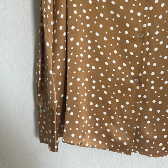 NWT Vince Tossed Dot Button-front Silk Blouse In Brown - Picture 6 of 14